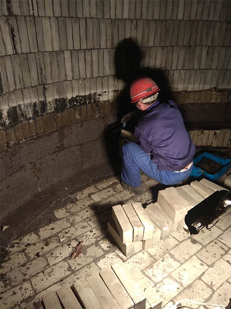 ���������b�ø�����һ�����ײ�©��̎��